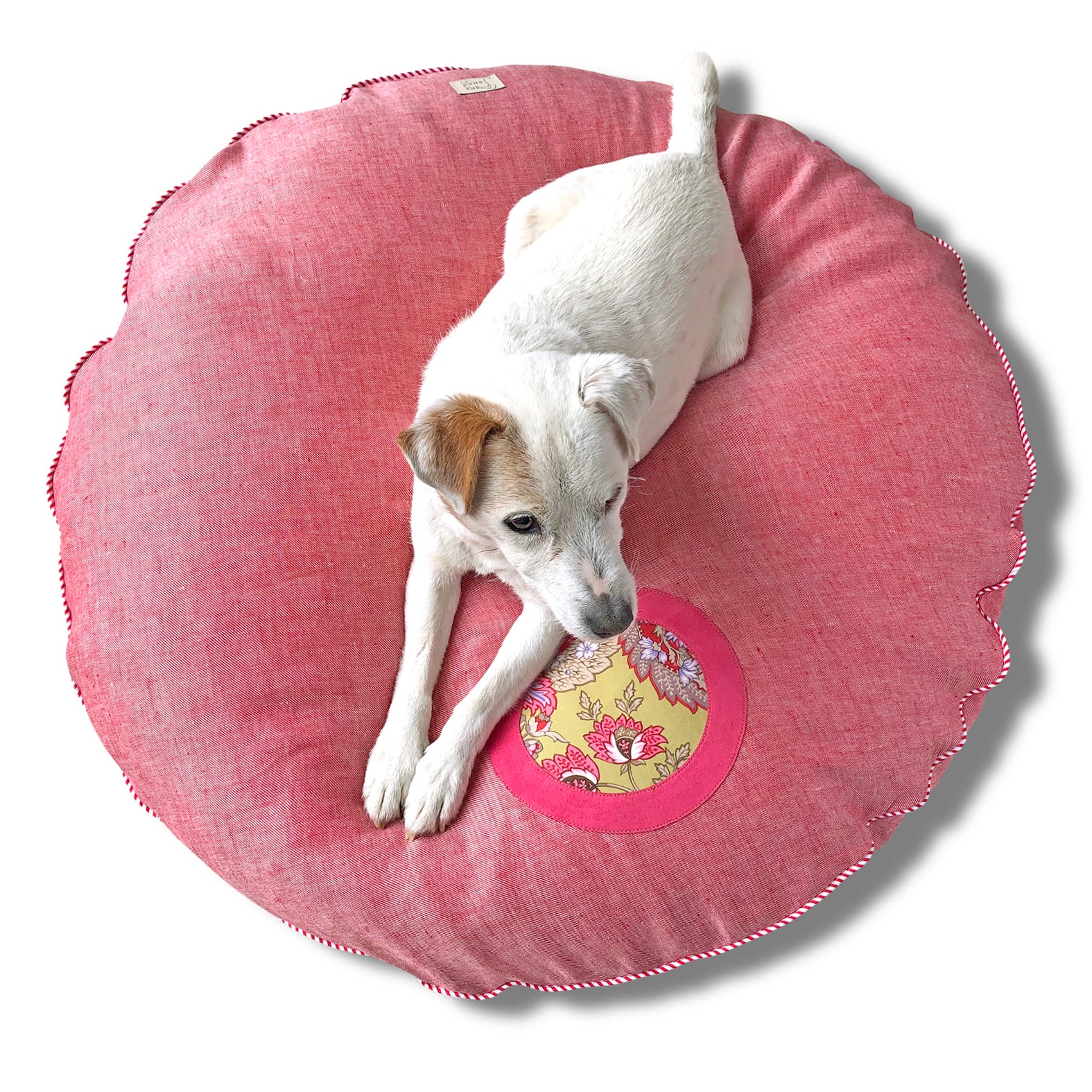 Hundebett rund in rot melierter Baumwolle und Applikation aus veganem Wildleder in Pink und abstrakten Blumen - für kleine und mittelgroße Hunde wie Terrier